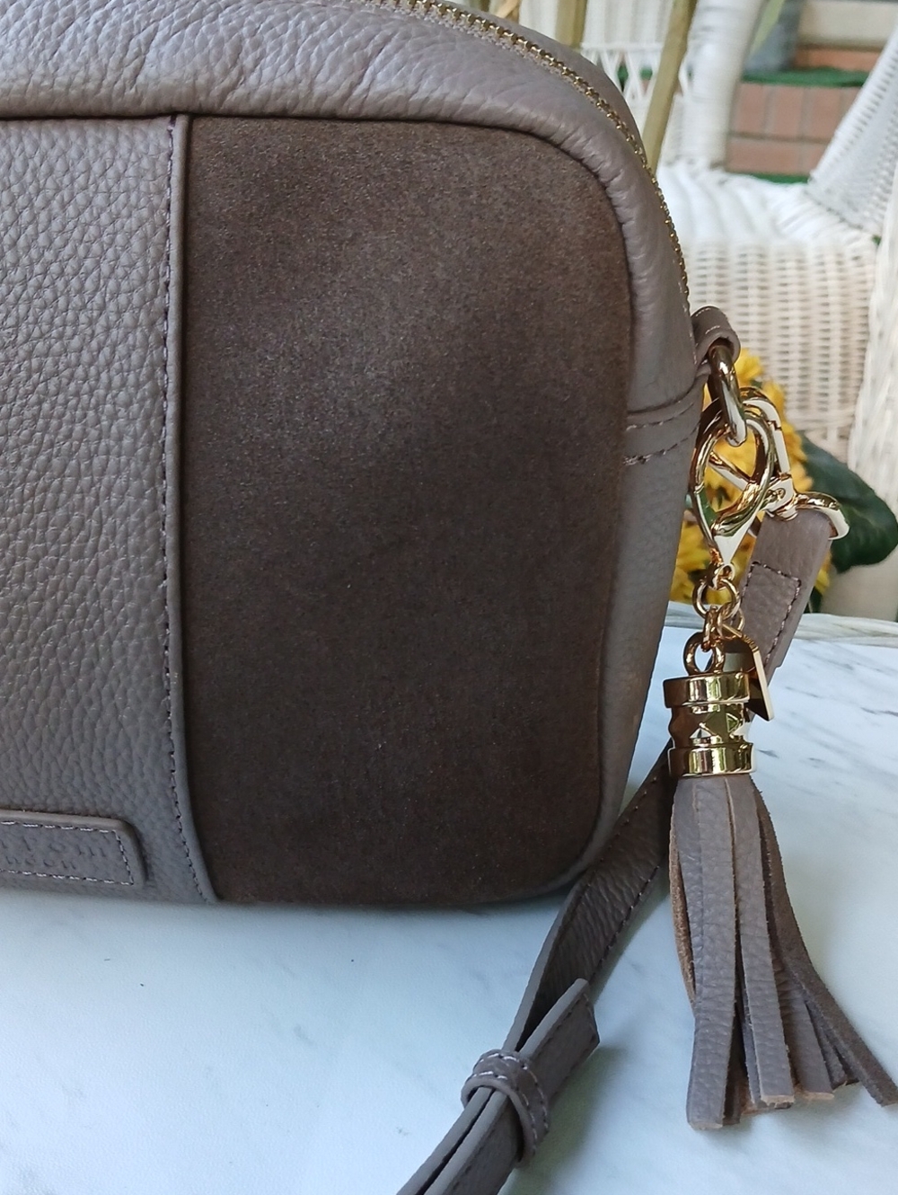 Pom Pom London City Crossbody Leather Bag - Picture 5 of 16
